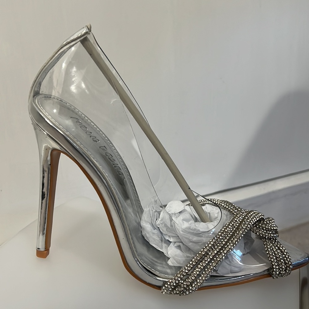 SILVER METALLIC, CLEAR PERSPEX POINTED STILETTO HEELS